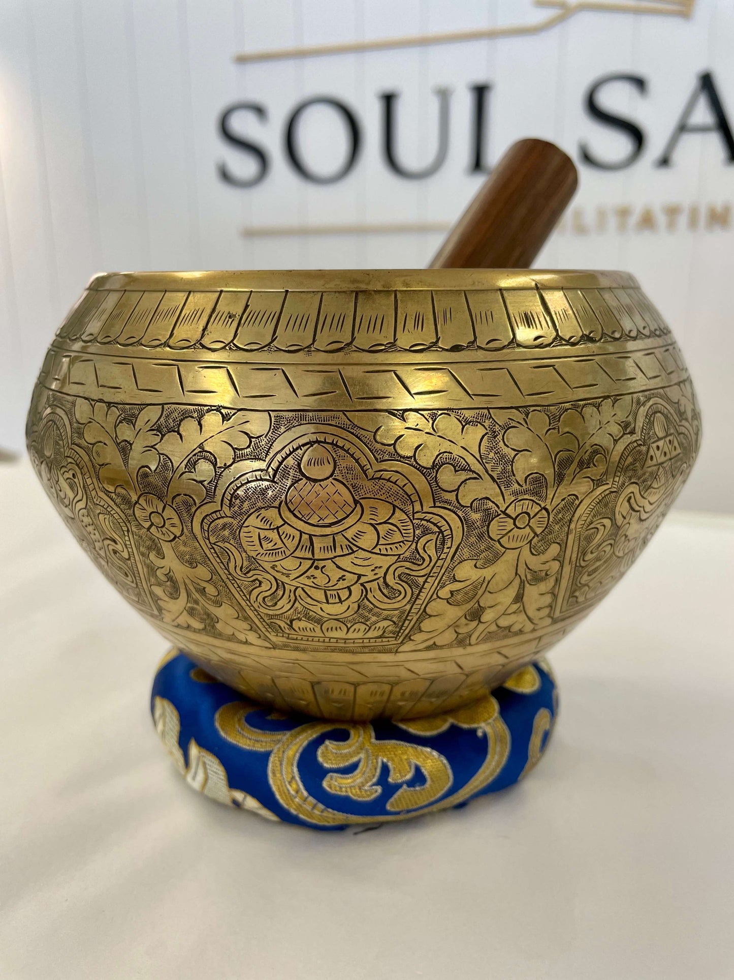 LARGE GULPA SINGING BOWL - 5009