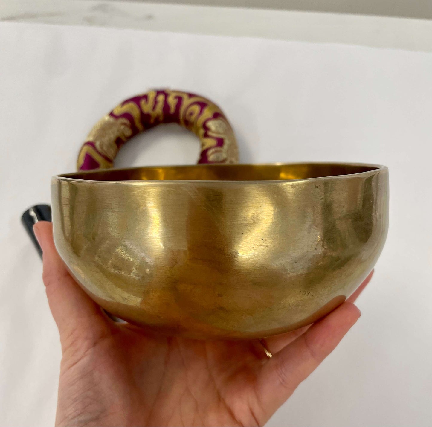 Handmade Matt Gold Singing Bowl - 5008