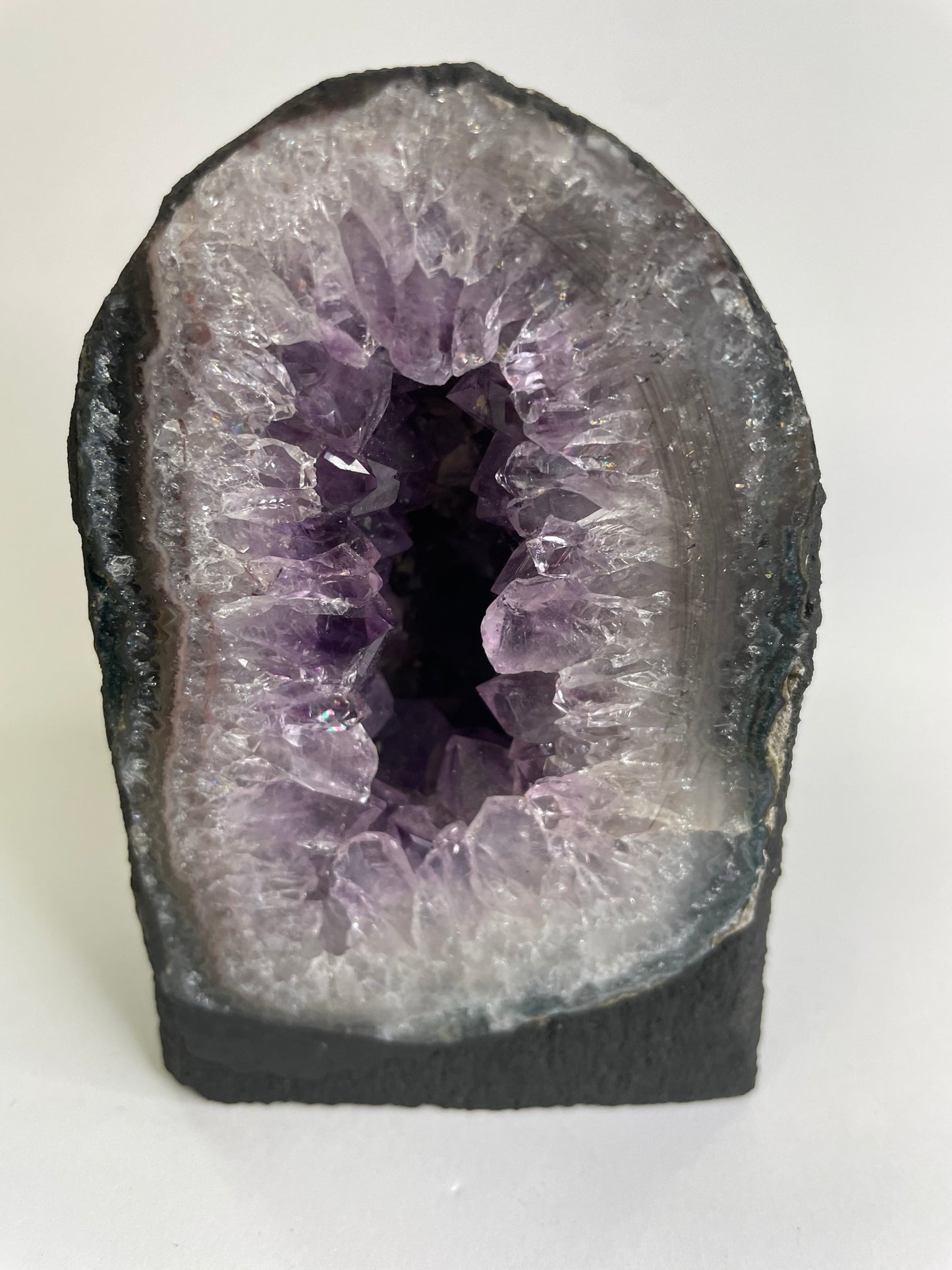 Amethyst GEODE - 1030